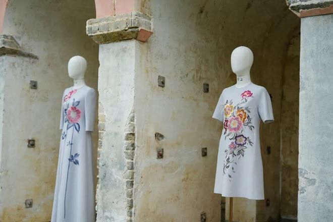 ”里藏着“春天里的彭州”开元ky棋牌这场“高定秀(图6)